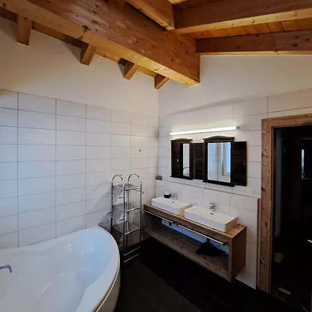 Rooftop By Northsouth * 索尔登